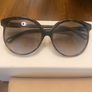 Chloe | Oversized Tortoise Round Sunglasses